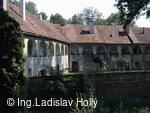Tovačov, Zámek - hospodářské budovy