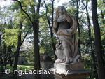 Tovačov, Zámek - zámecký park - socha sv. Václava